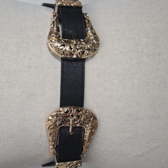 Stretchy double buckle belt - Picture 4 of 7